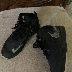 NIKE Size 2