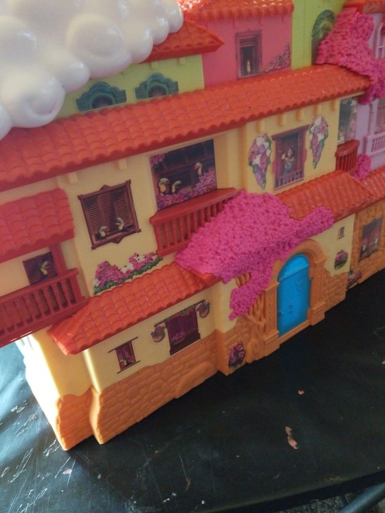 ENCANTO Doll House