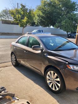 Kia forte 2013 título limpio