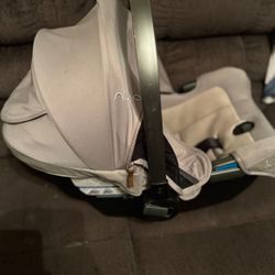 Nuna Pipa Car seat 