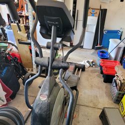 Sole E95 Eliptical Machine 