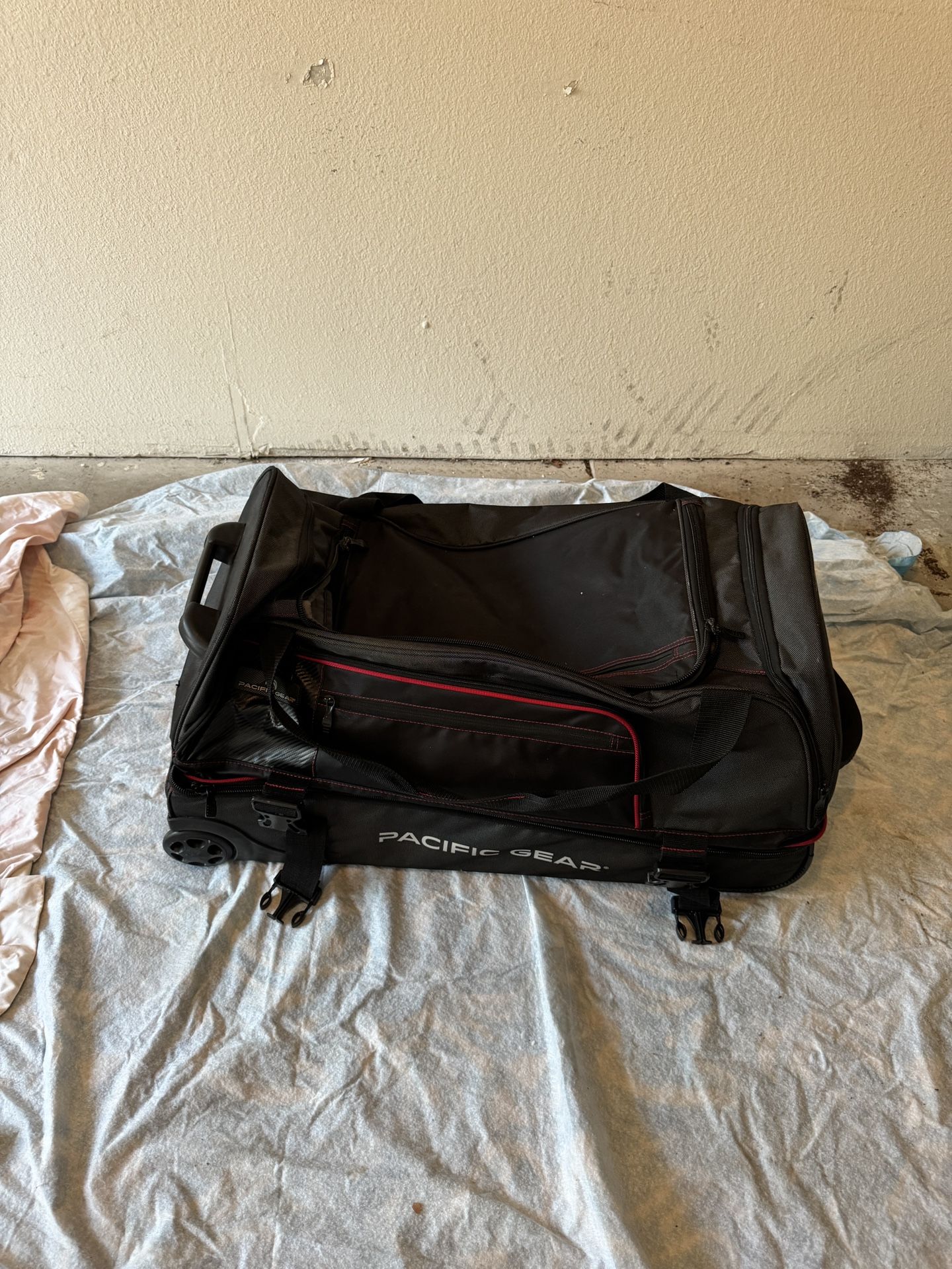 Pacific Gear Rolling Duffel