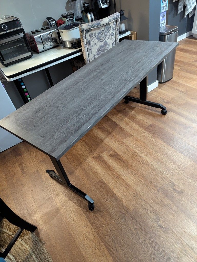 Lorell Mobile folding training table/rectangular top powder coated base