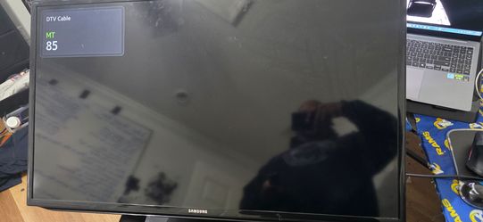 Samsung 32 inch tv/monitor