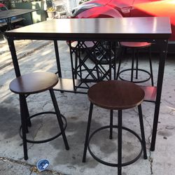 Bar Table And  Stools 