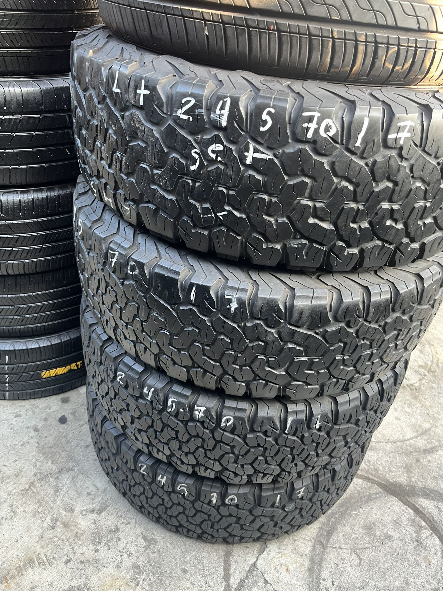 Used Tires Lt245/70/17 Bfgoodrich 90% Tread Life