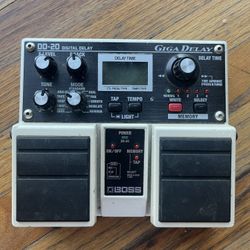 Boss DD-20 Giga Delay Pedal