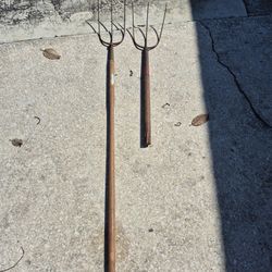 3-Tine Garden Forks (2)
