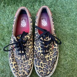 Vans leopard print lo top shoes Men’s size 13