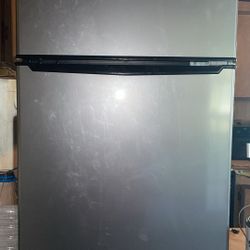 Mini Fridge And Freezer 