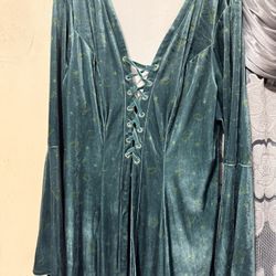 Torrid Hocus Pocus Blouse (size 3X) 