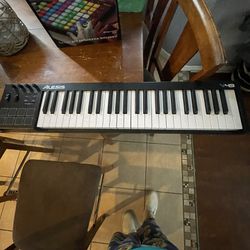 Alesis V49 Midi Keyboard