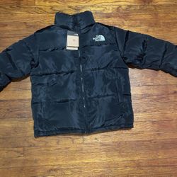 Black North Face Jacket – Size Medium | Lightweight & Weatherproof