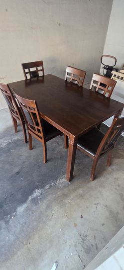 Dining Table with 6 Chairs