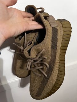 YEEZY Boost 350 V2 Earth