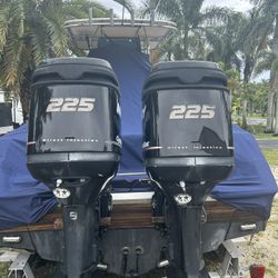 Pair Of 2007 Optimax 25 Inch Shaft Motors. Motors Are Digital.