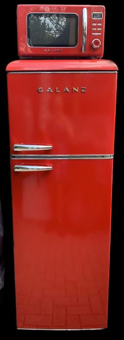 Refrigerator with microwave