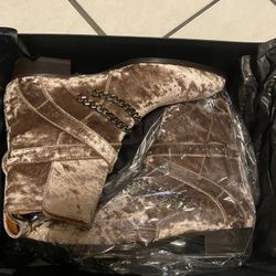 Oro Boots For Woman (Never Wore) (Size 9) (Make An Offer)
