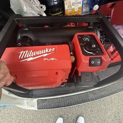 Milwaukee Fuel m18 air compressor