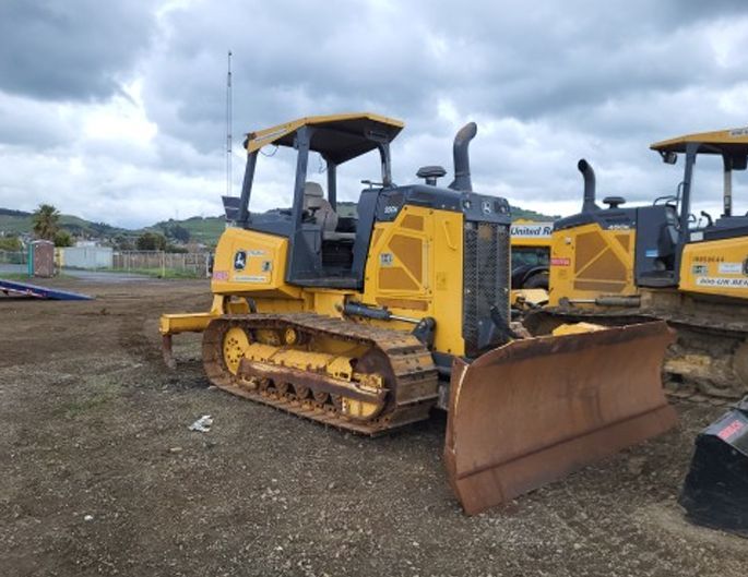 John Deere 550K XLT (Dozer w/ rippers)