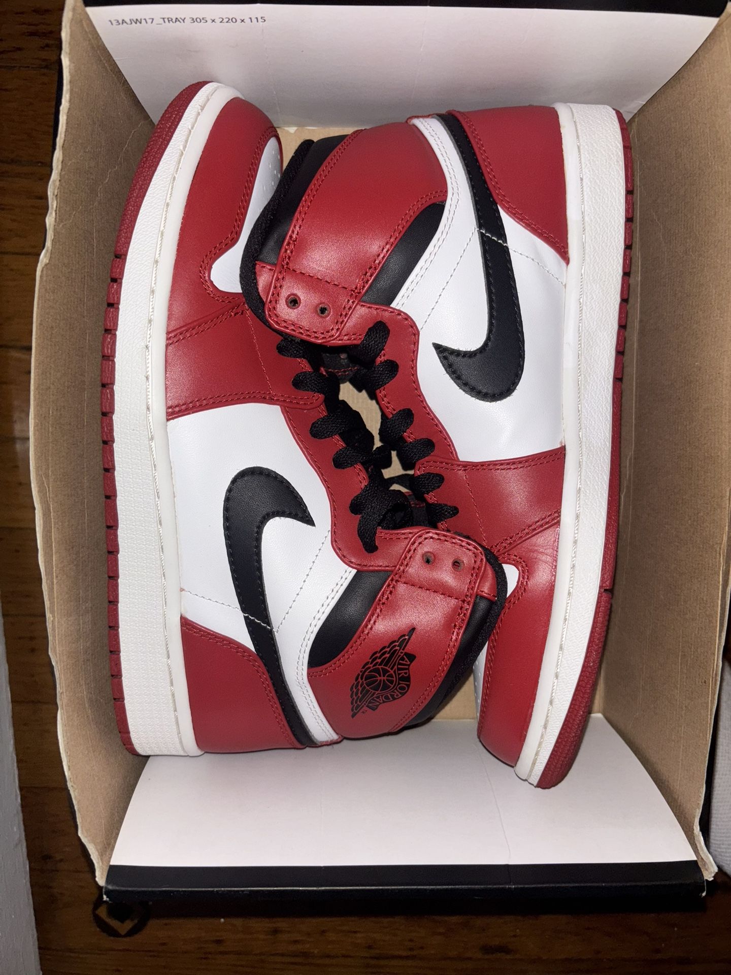 Air Jordan 1 ‘Chicago’ 2013