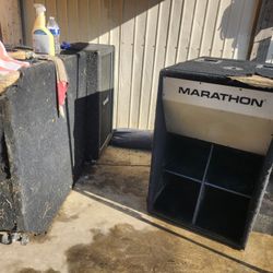DJ Speaker Needs Cleaning, Needs Carpet, But Works!