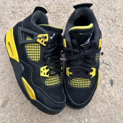 Thunder Jordan 4s Size 4y