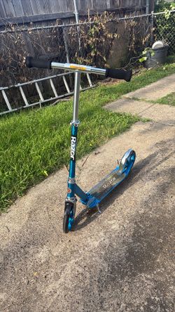 Razor blue Scooter