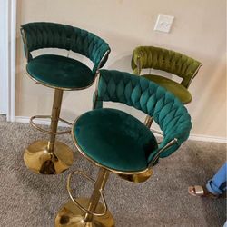 Emerald Green Sectional And Bar Stools 