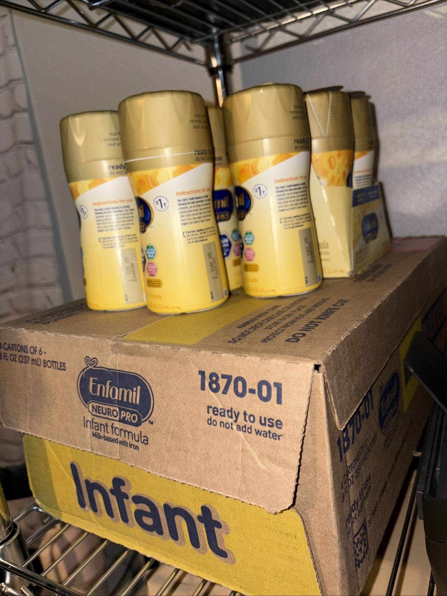 Enfamil NeuroPro Infant Formula, Ready-to-Use, 8 fl. oz (35 Bottles) Exp 6/25