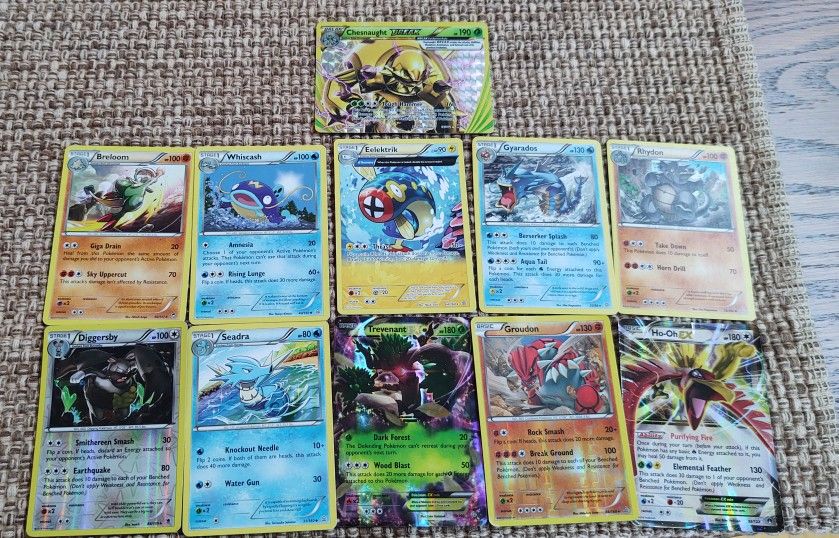 11 Pokemon Cards