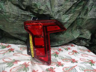 2025-26 Kia Carnival Right Tail Light