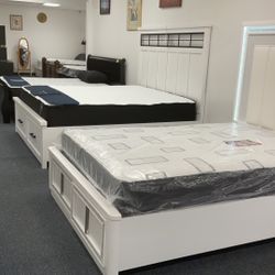 Queen & King Bedroom Sets With LED Lighting And More!