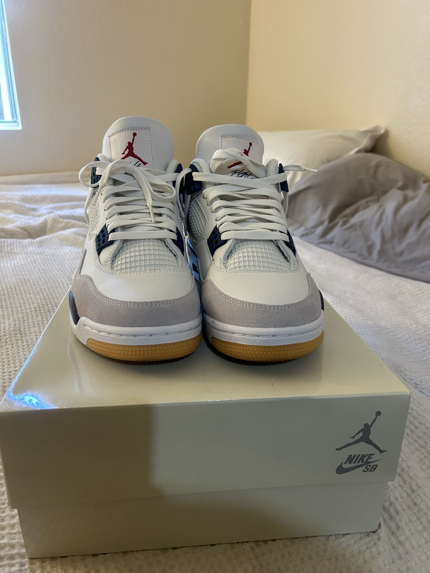 Jordan 4 SB