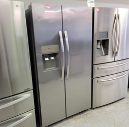 Frigidaire Side‑by‑Side Fridge – Stainless, Ice & Water Dispenser