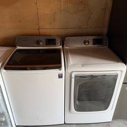 Samsung Washer And Electric Dryer Set