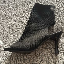 Black Women’s Heels Size 8 