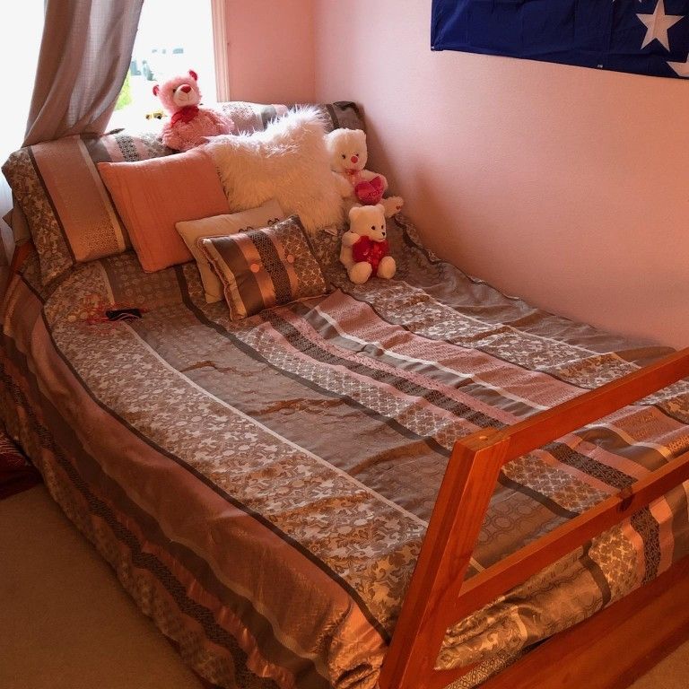 BUNK BEDS AND MATRESS