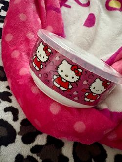 Hello kitty Tupperware