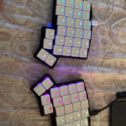 KeebIO Iris Ce Split Keyboard 