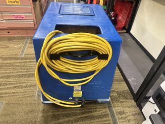 Industrial Carpet Cleaner 