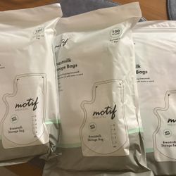 Motif Breastmilk Storage Bags