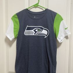 THE NIKE T-SHIRT SIZE:XS