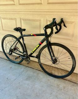 52cm Trek Crocket 5 carbon fork disk brakes 105 gravel bike road bike