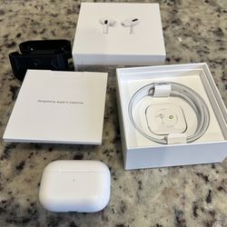 New Apple AirPods Pro 1st Generation with MagSafe Wireless Charging Case (USB‑C)