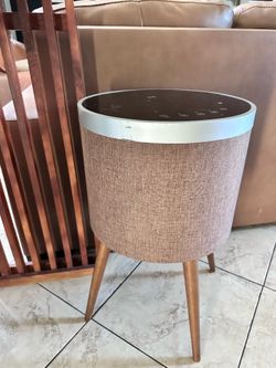Soundstream Sound Table