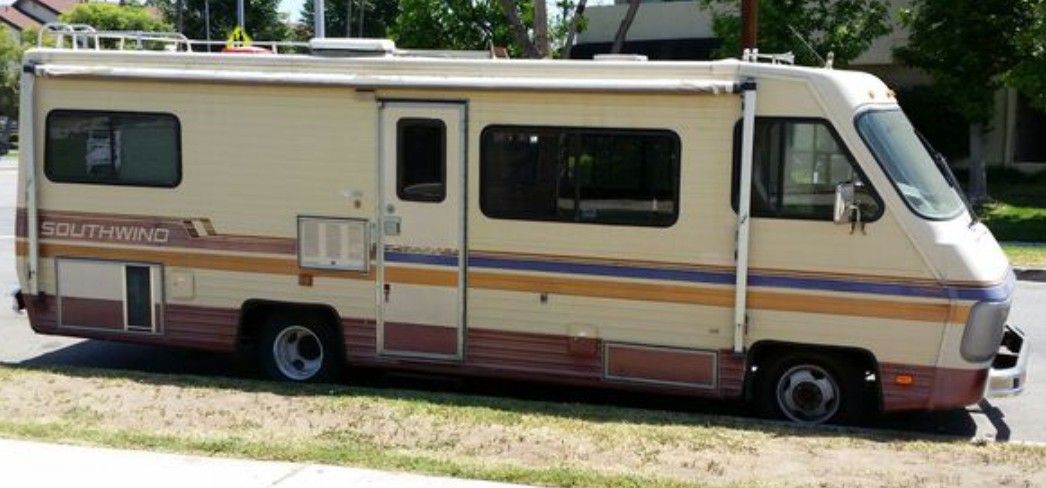 1984 Southwind RV 26 foot for Sale in Canoga Park, CA - OfferUp