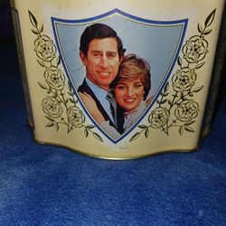 Antique In Celebration Of The Wedding Of H.R.H The Prince Of Wales And Lady Diana Spencer Tin W/ 30 Tea Bags