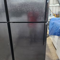 GE Refrigerator 