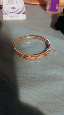 Vintage 14k gold bangal bracelet from the 50s with ruby roses